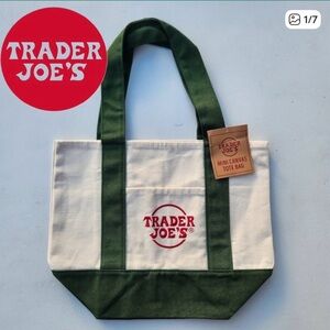 Trader Joe’s Large Limited Edition Green and White Tote Bag